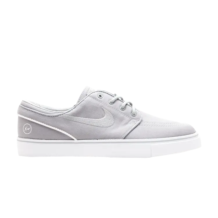 Кроссовки Nike Fragment Design x Stefan Janoski 'Wolf Grey', серый
Кроссовки Nike Fragment Design x Stefan Janoski 'Wolf Grey', серый
