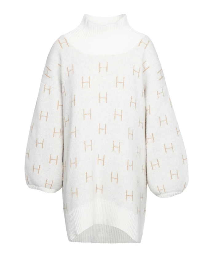 Знаменитый длинный свитер HãSt, белый
Знаменитый длинный свитер HãSt, белый