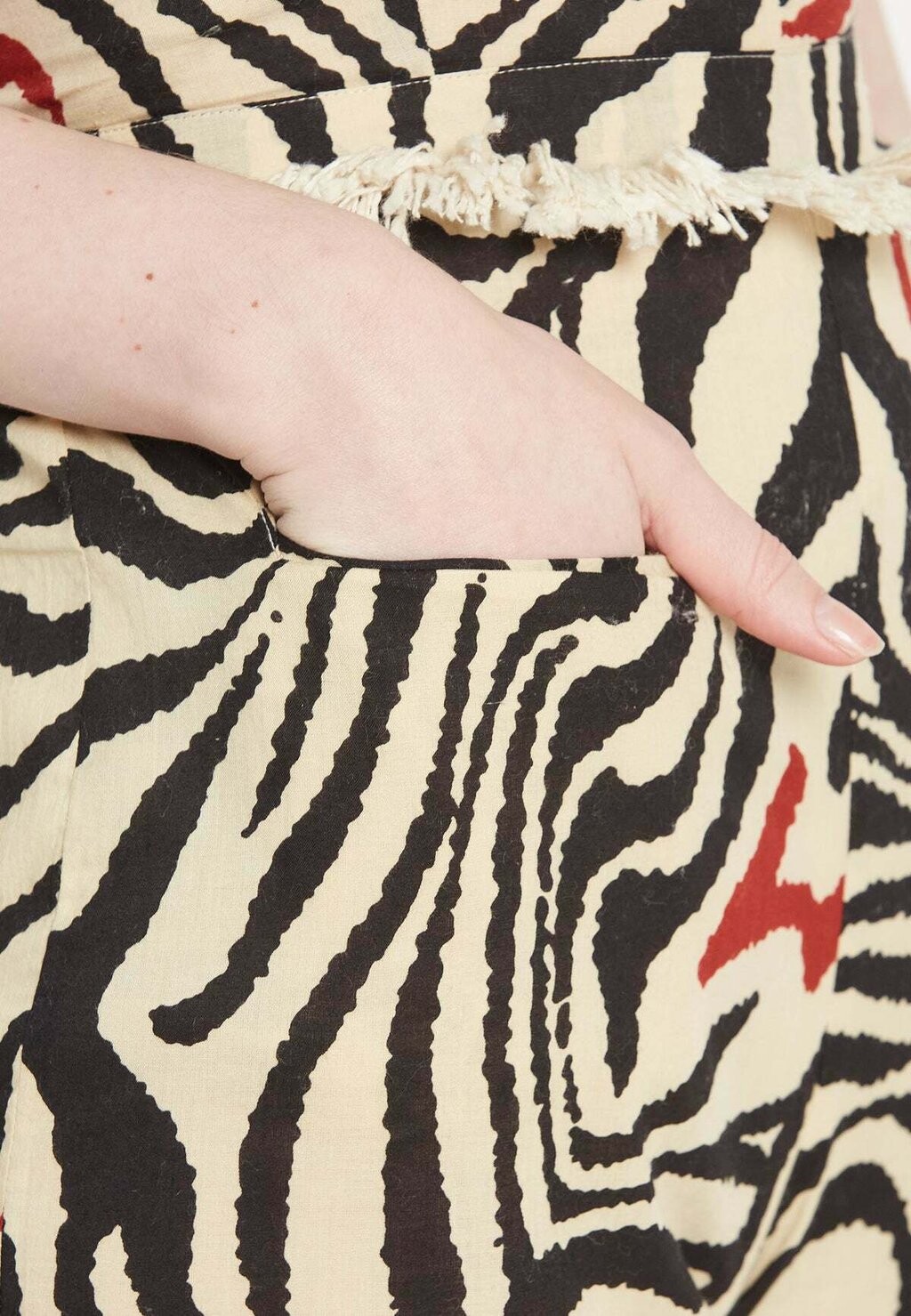 Комбинезон Be Sunset, бежевый
Комбинезон Be Sunset, бежевый