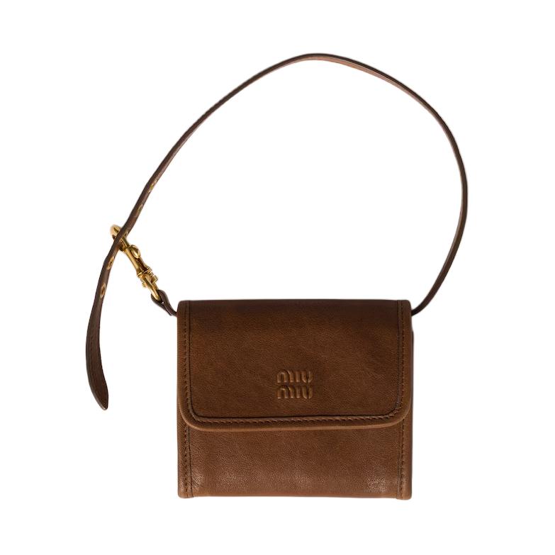 MIU MIU Наппа кожаная сумка через плечо поясная кошелек женский коричневый
MIU MIU Наппа кожаная сумка через плечо поясная кошелек женский коричневый