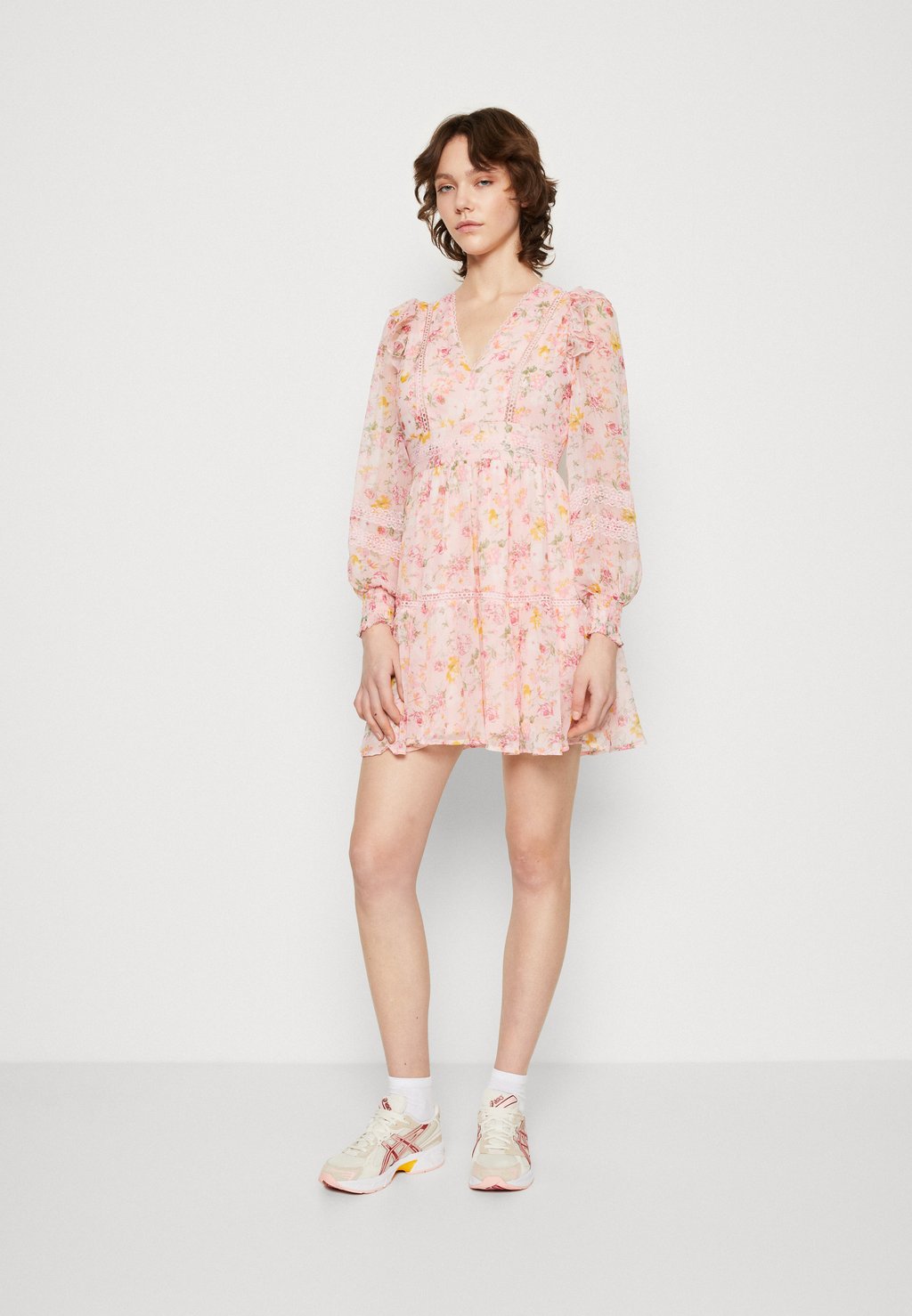 Платье VIROMAN NEW V NECK SHORT DRESS VILA, розовый
Платье VIROMAN NEW V NECK SHORT DRESS VILA, розовый