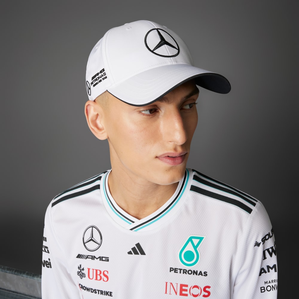 Кепка Adidas Mercedes - AMG Petronas Formula One Team Driver Cap, белый/черный
Кепка Adidas Mercedes - AMG Petronas Formula One Team Driver Cap, белый/черный