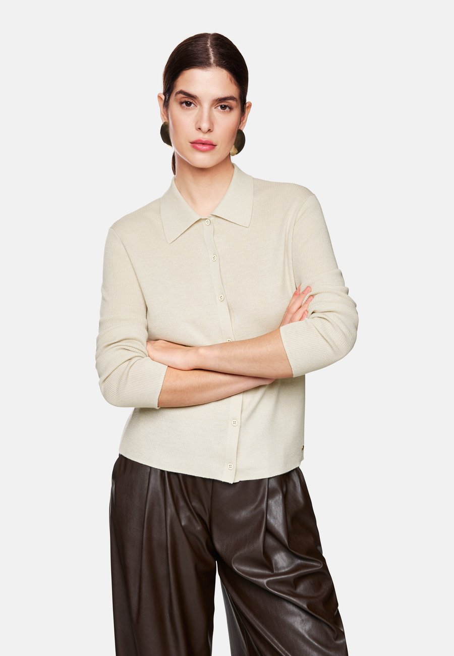 Кардиган Marc Cain Cardigan, Bright Ecru/Beige
Кардиган Marc Cain Cardigan, Bright Ecru/Beige