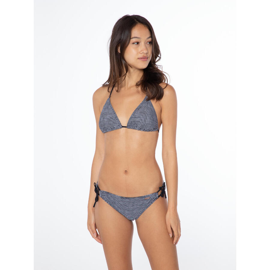 Женский раздельный купальник Protest Prtmystical с треугольными чашечками
Женский раздельный купальник Protest Prtmystical с треугольными чашечками