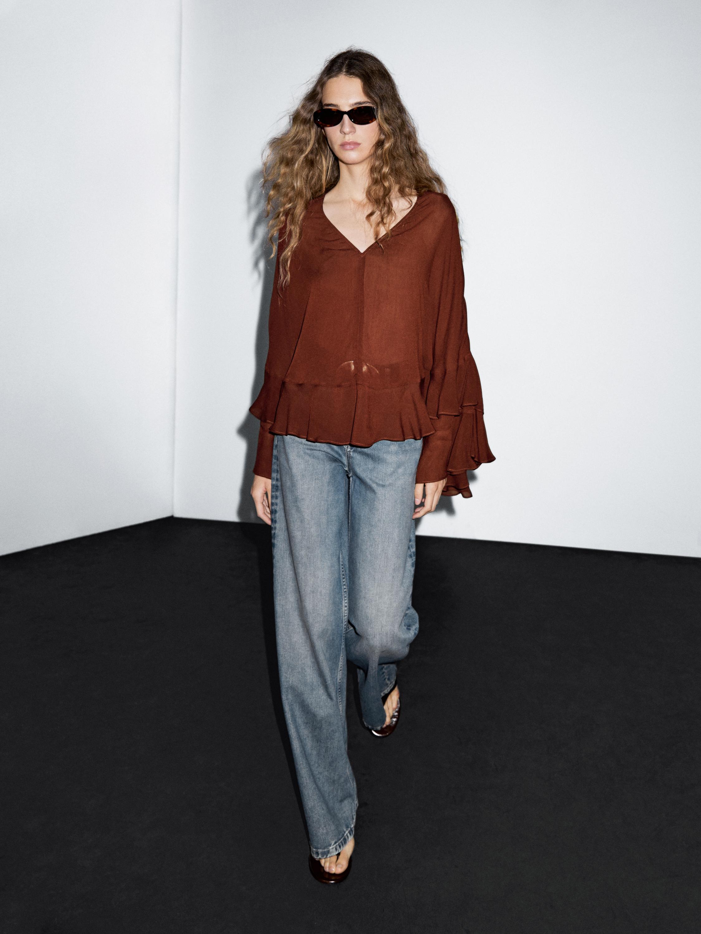 Блузка в стиле кейп с оборками Massimo Dutti, Russet
Блузка в стиле кейп с оборками Massimo Dutti, Russet