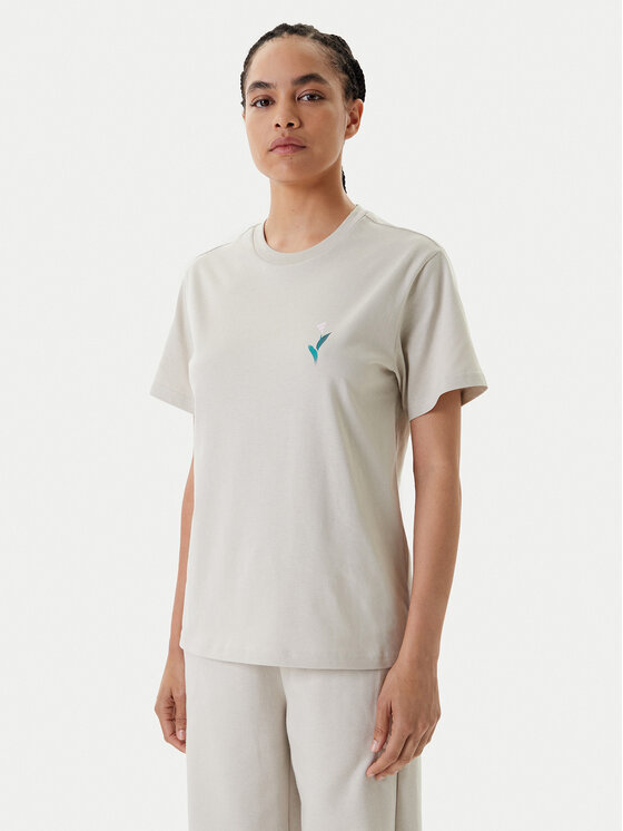 Футболка обычного кроя House of Tiro Graphic JM4358 Adidas, бежевый
Футболка обычного кроя House of Tiro Graphic JM4358 Adidas, бежевый