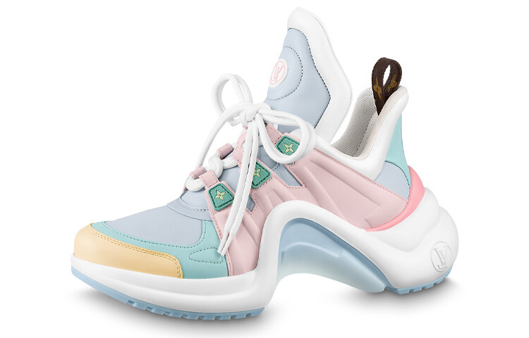 Кроссовки Louis Vuitton Archlight Lifestyle Women 1AAEKF, светло-голубой/светло-розовый
Кроссовки Louis Vuitton Archlight Lifestyle Women 1AAEKF, светло-голубой/светло-розовый