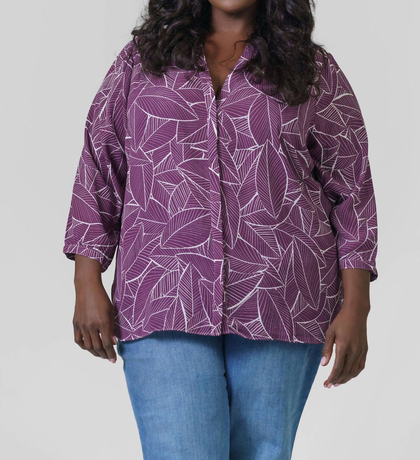 Плюсовая блузка с защипами и пуговицами в Бертон Вэлли NYDJ, Burton Valley
Плюсовая блузка с защипами и пуговицами в Бертон Вэлли NYDJ, Burton Valley