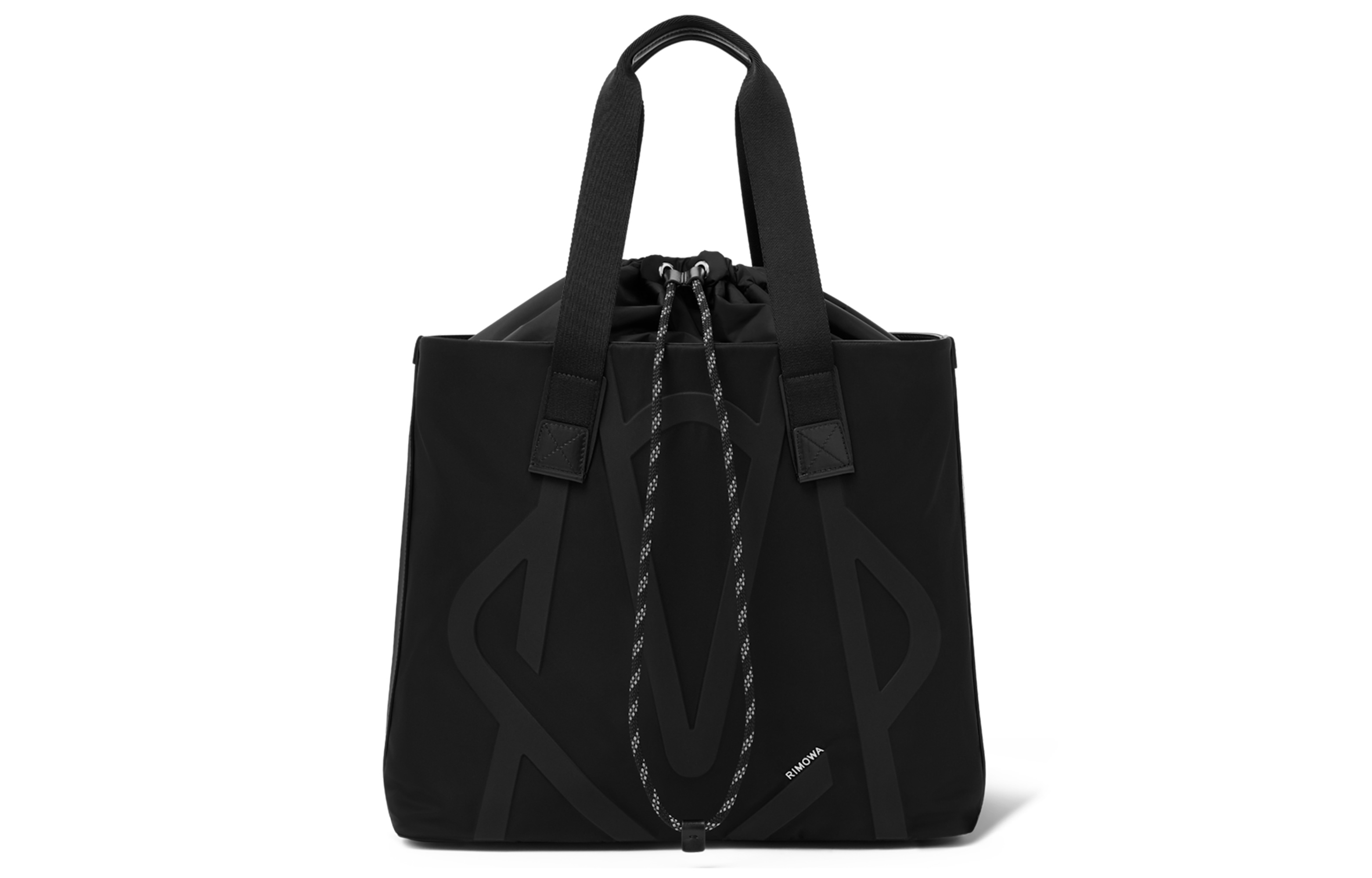 Сумка-шоппер унисекс из переработанного нейлона с кожаными деталями черная RIMOWA
Сумка-шоппер унисекс из переработанного нейлона с кожаными деталями черная RIMOWA