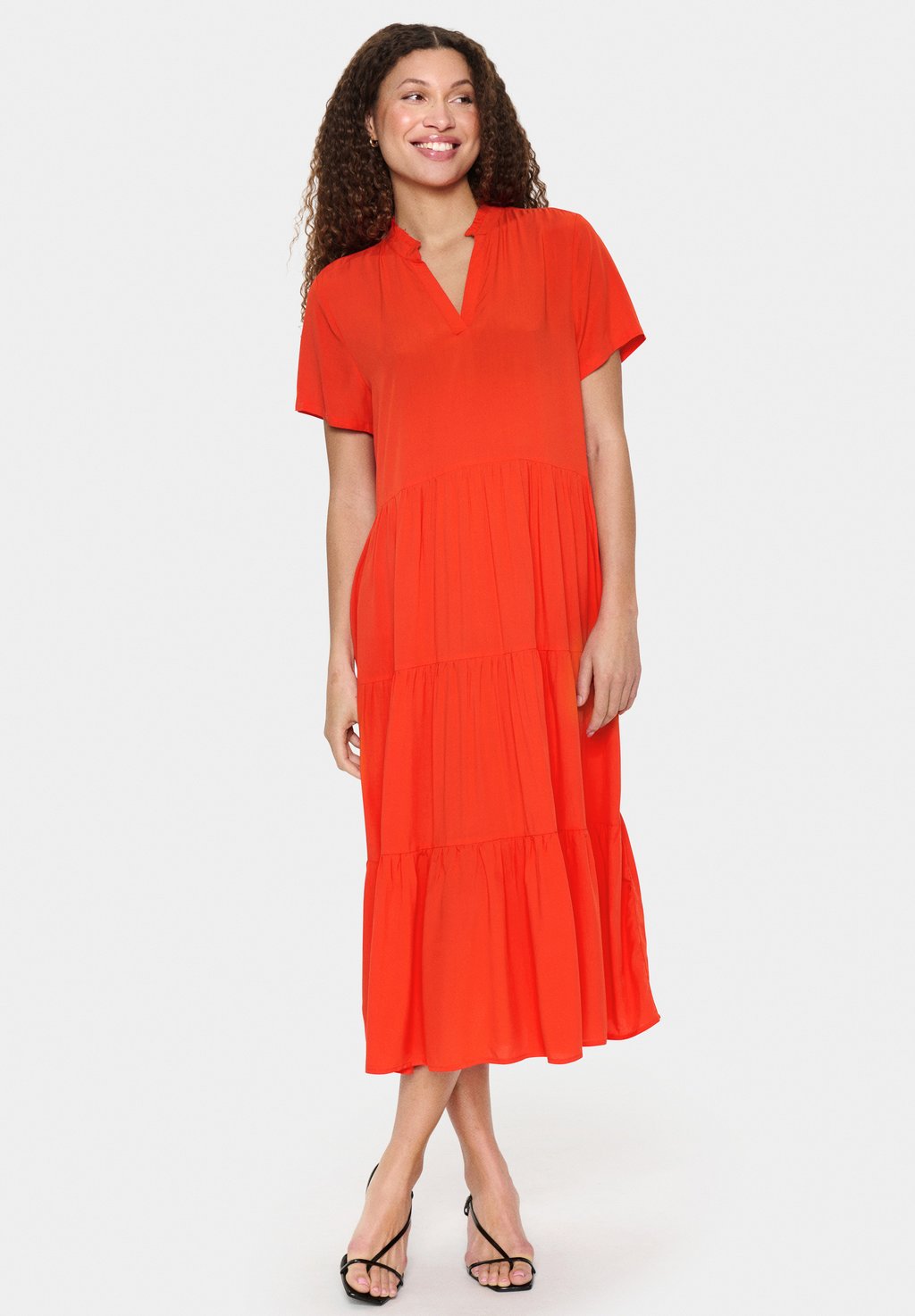 Повседневное платье EDASZ SS MAXI Saint Tropez, красный
Повседневное платье EDASZ SS MAXI Saint Tropez, красный