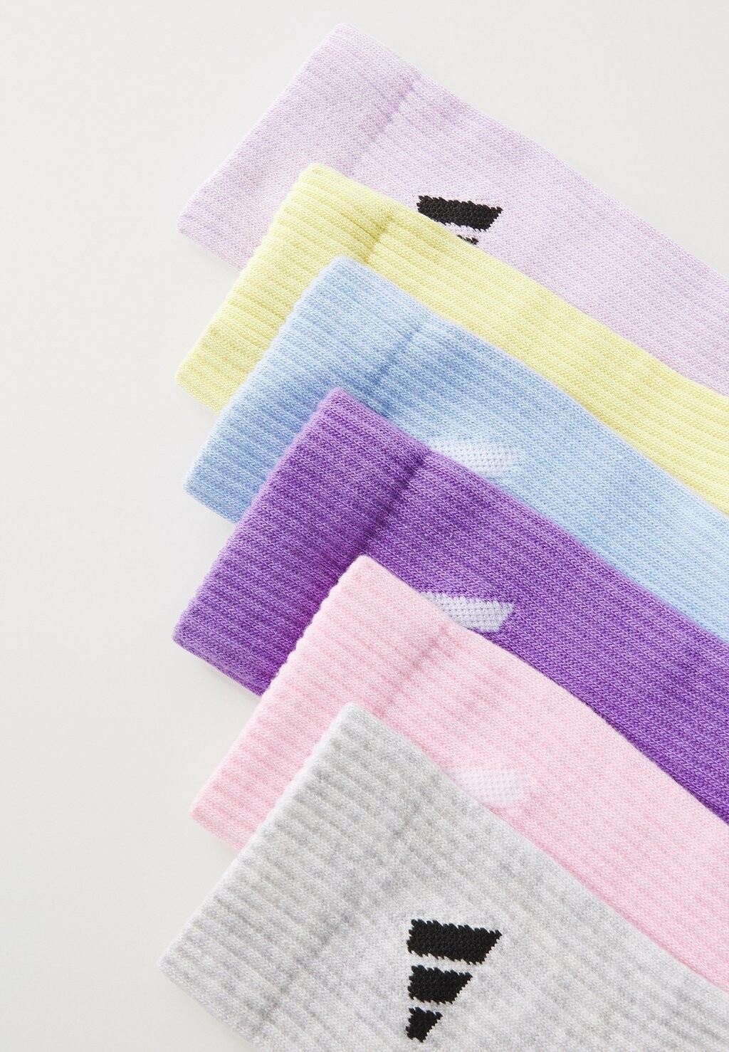 Спортивные носки CUSHIONED UNISEX 6 PACK adidas Performance, мультиколор
Спортивные носки CUSHIONED UNISEX 6 PACK adidas Performance, мультиколор