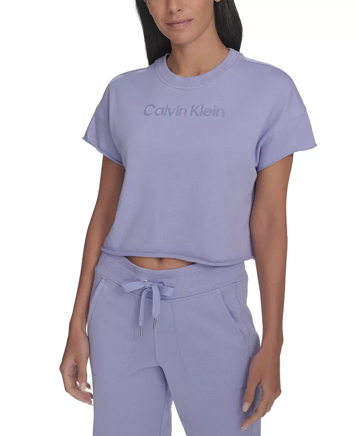 Женская укороченная футболка с логотипом из двухцветного французкого терри Calvin Klein, фиолетовый
Женская укороченная футболка с логотипом из двухцветного французкого терри Calvin Klein, фиолетовый