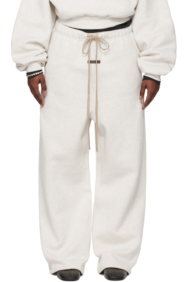 Fear Of God Essentials Серые спортивные штаны для отдыха
Fear Of God Essentials Серые спортивные штаны для отдыха