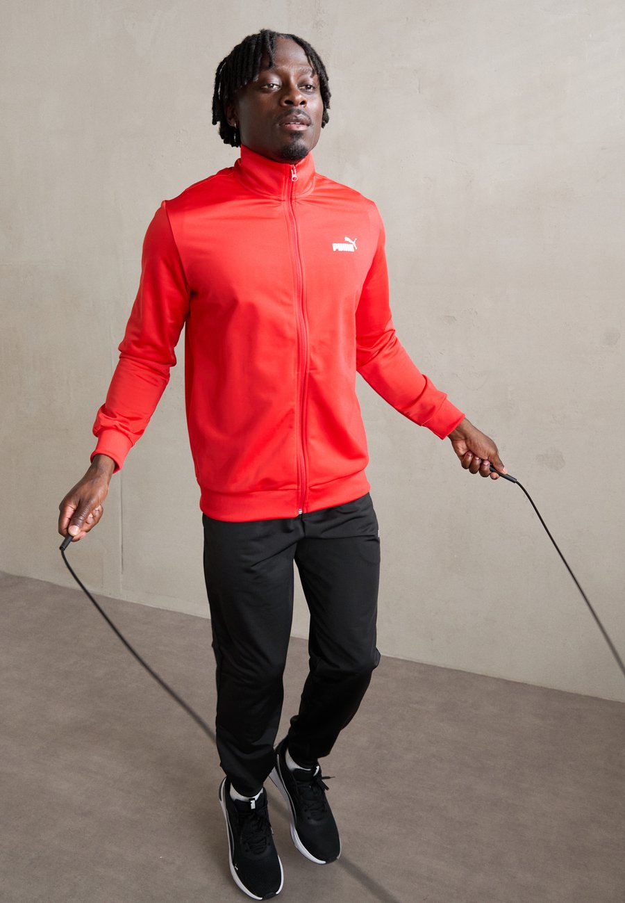 Спортивный костюм Puma SUIT SET, For All Time Red/Red
Спортивный костюм Puma SUIT SET, For All Time Red/Red