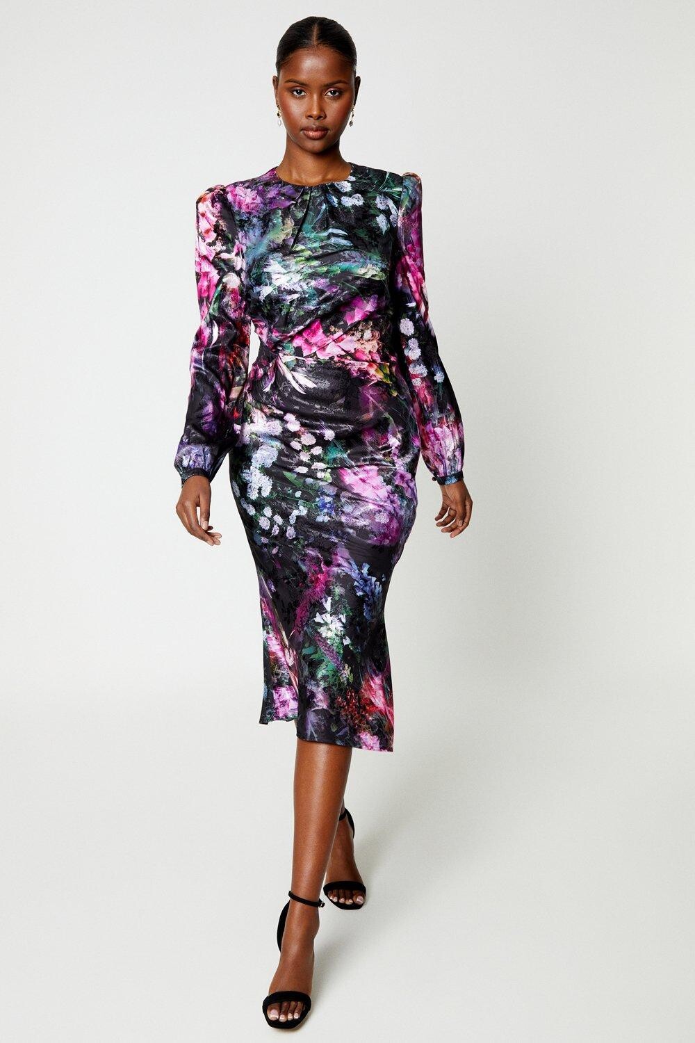 Атласное жаккардовое платье миди с длинными рукавами Coast, черный
Атласное жаккардовое платье миди с длинными рукавами Coast, черный