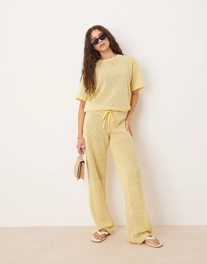 Текстурированный трикотаж ASOS DESIGN в комплекте с широкими брюками лимонного цвета
Текстурированный трикотаж ASOS DESIGN в комплекте с широкими брюками лимонного цвета