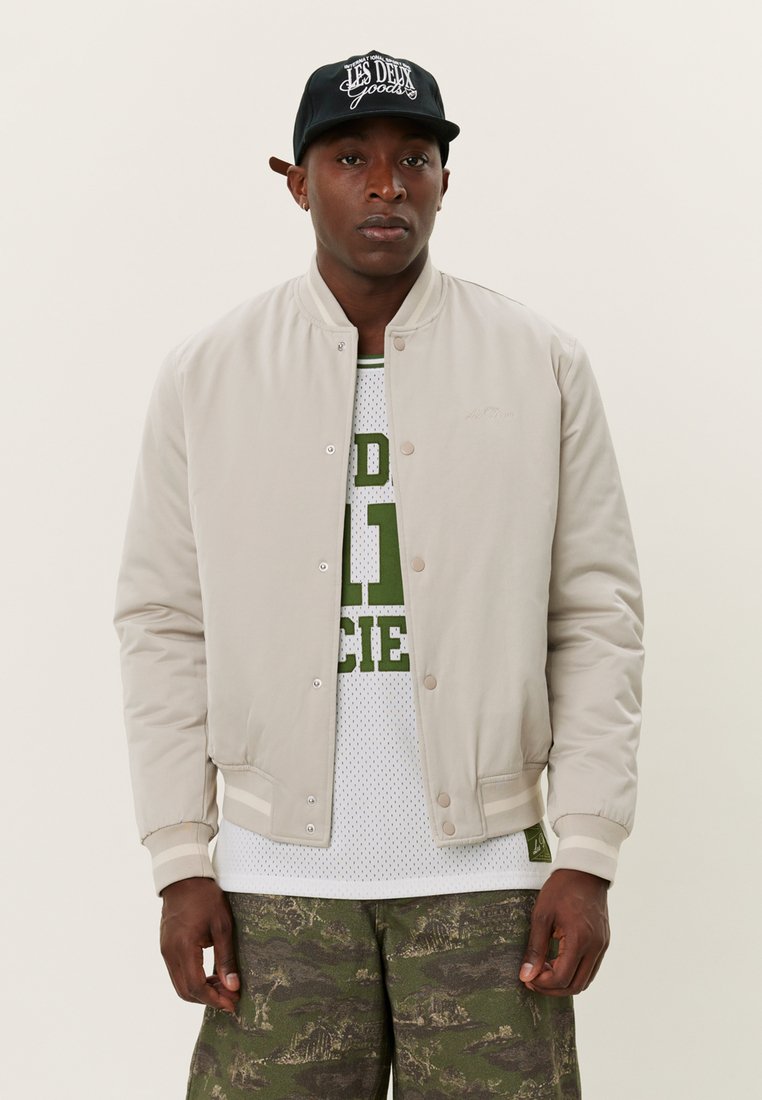 Куртка Les Deux TECH VARSITY, Light Sand/Sand
Куртка Les Deux TECH VARSITY, Light Sand/Sand