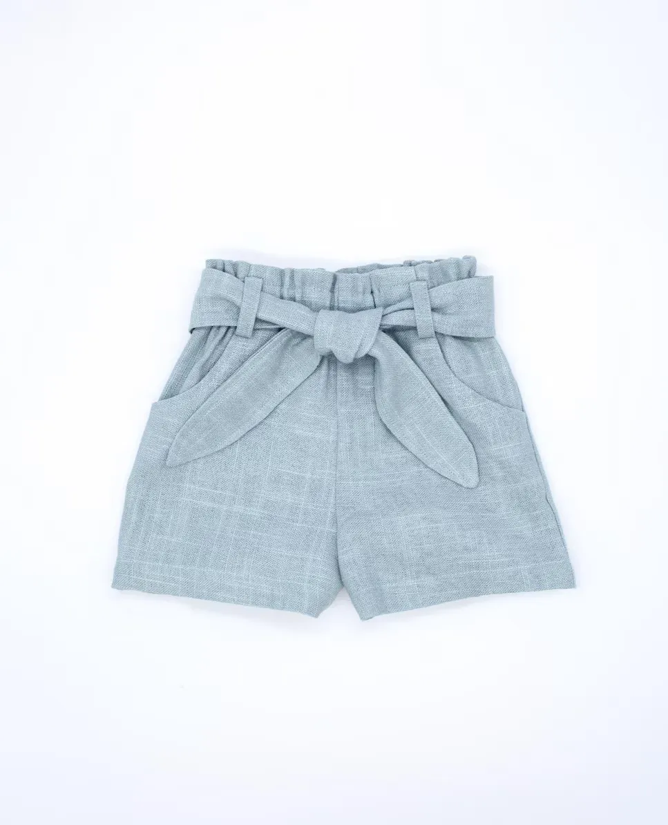 Шорты для девочек с поясом из той же ткани Fina Ejerique, цвет Verde Agua
Шорты для девочек с поясом из той же ткани Fina Ejerique, цвет Verde Agua