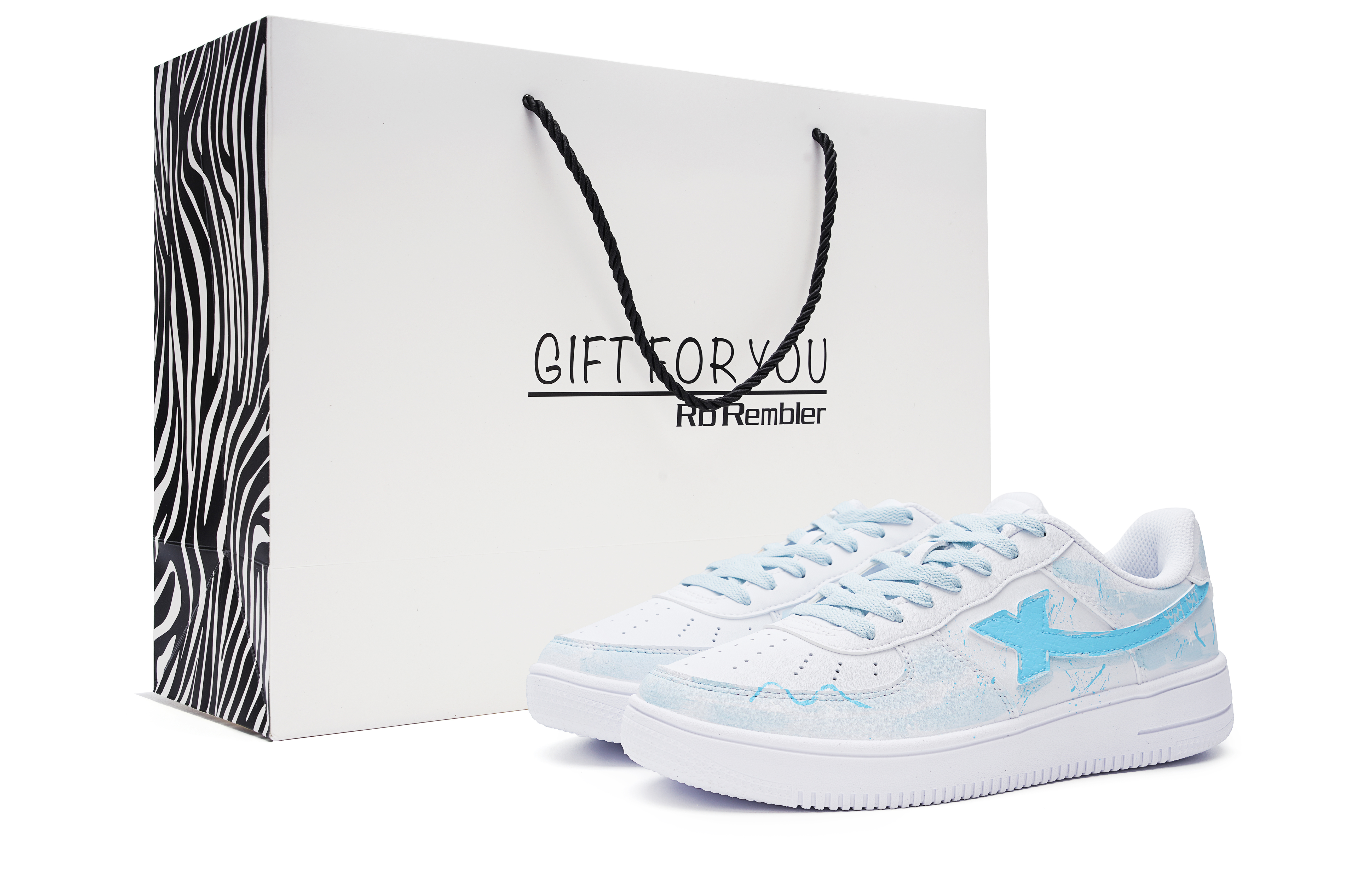 XTEP Кроссовки Air Force One с низким верхом для скейтборда, устойчивые к истиранию и скольжению, мужские, белые, синие
XTEP Кроссовки Air Force One с низким верхом для скейтборда, устойчивые к истиранию и скольжению, мужские, белые, синие