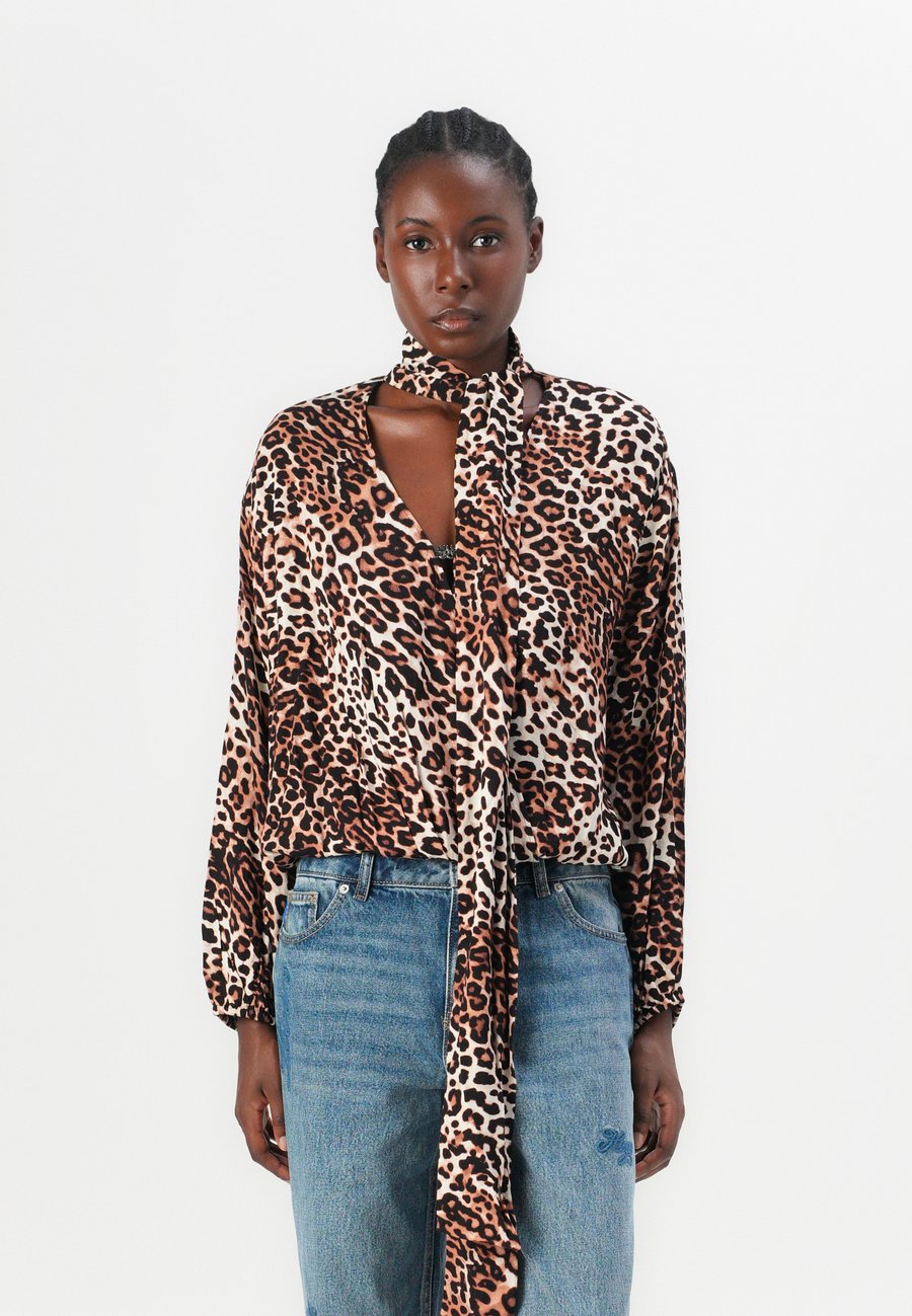 Блуза HUGO CUNEA, Black
Блуза HUGO CUNEA, Black