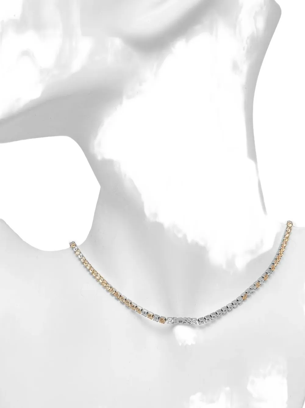 Ожерелье, украшенное кристаллами BOSS, серебряный
Ожерелье, украшенное кристаллами BOSS, серебряный