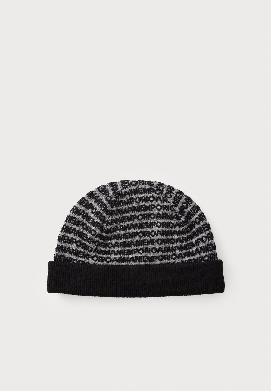 Шапка Emporio Armani BEANIE HAT, Black
Шапка Emporio Armani BEANIE HAT, Black