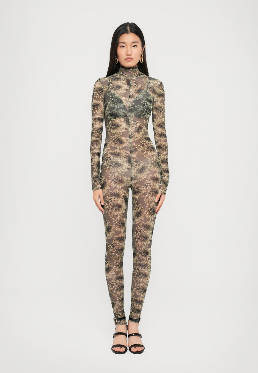 Комбинезон Norma Kamali LONG SLEEVE CATSUIT, Multi-Coloured
Комбинезон Norma Kamali LONG SLEEVE CATSUIT, Multi-Coloured