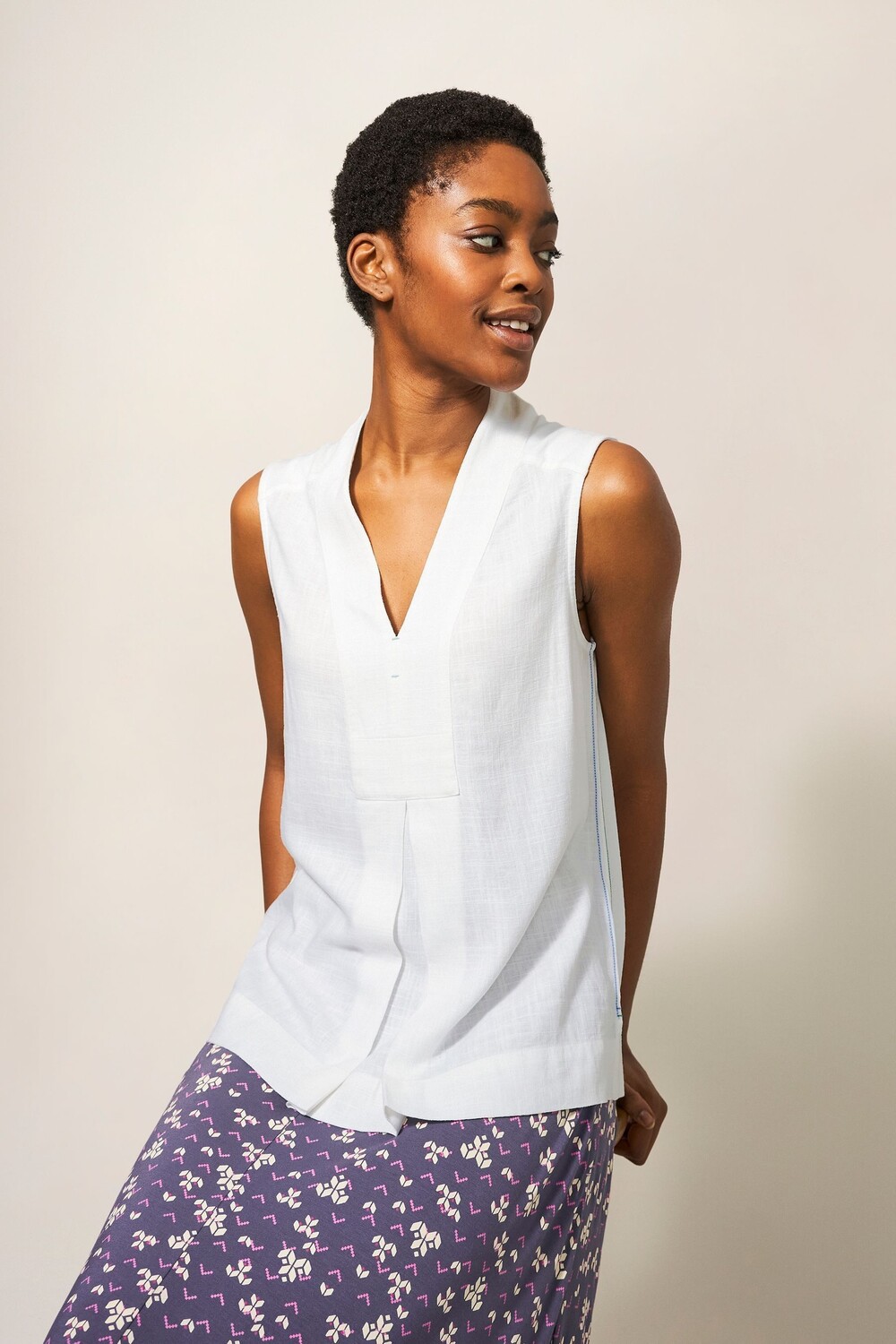 Белая блузка без рукавов из джерси Stuff Celia White Stuff, белый 
Белая блузка без рукавов из джерси Stuff Celia White Stuff, белый