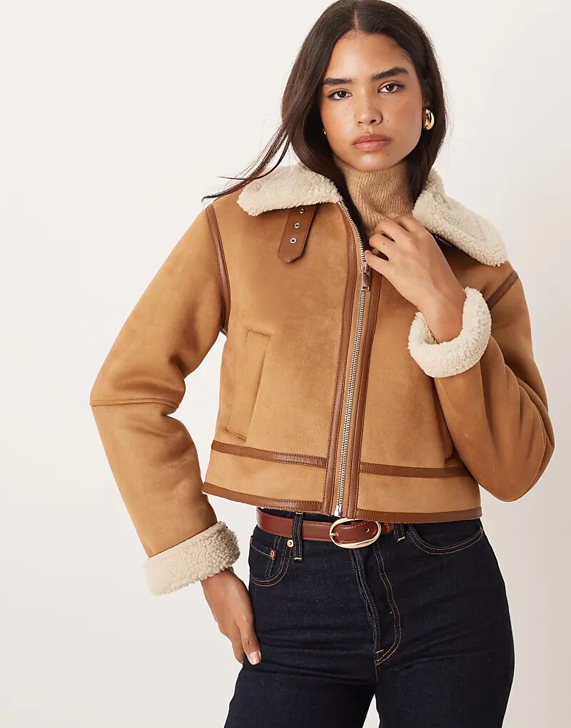 Короткое пальто из искусственной замши Abercrombie & Fitch коричневого цвета
Короткое пальто из искусственной замши Abercrombie & Fitch коричневого цвета