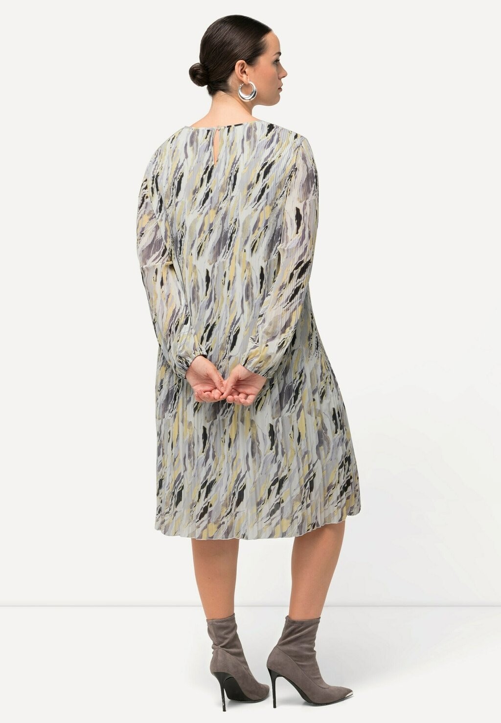 Платье из джерси Ulla Popken, светло-серый
Платье из джерси Ulla Popken, светло-серый