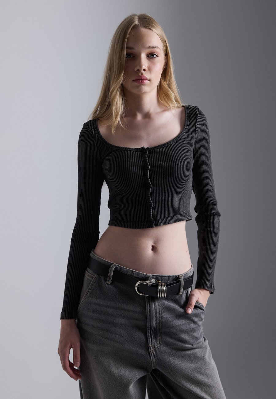 Топ Even&Odd Long sleeved top, Black Acid Wash/Black
Топ Even&Odd Long sleeved top, Black Acid Wash/Black