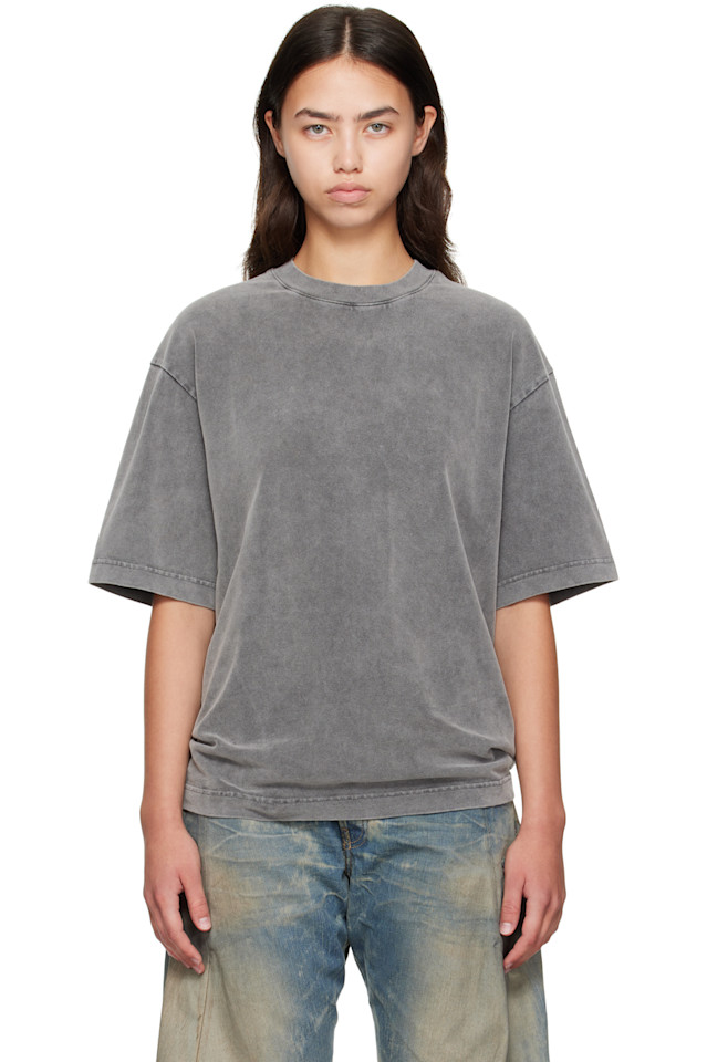 Acne Studios Серая футболка с круглым вырезом свободного кроя
Acne Studios Серая футболка с круглым вырезом свободного кроя