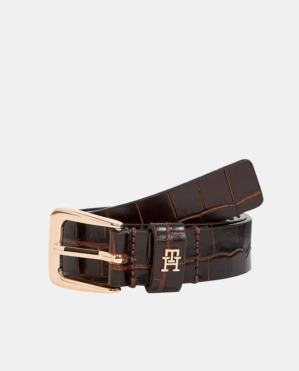 Кожаный ремень с эффектом крокодила темно-коричневого цвета Tommy Hilfiger
Кожаный ремень с эффектом крокодила темно-коричневого цвета Tommy Hilfiger