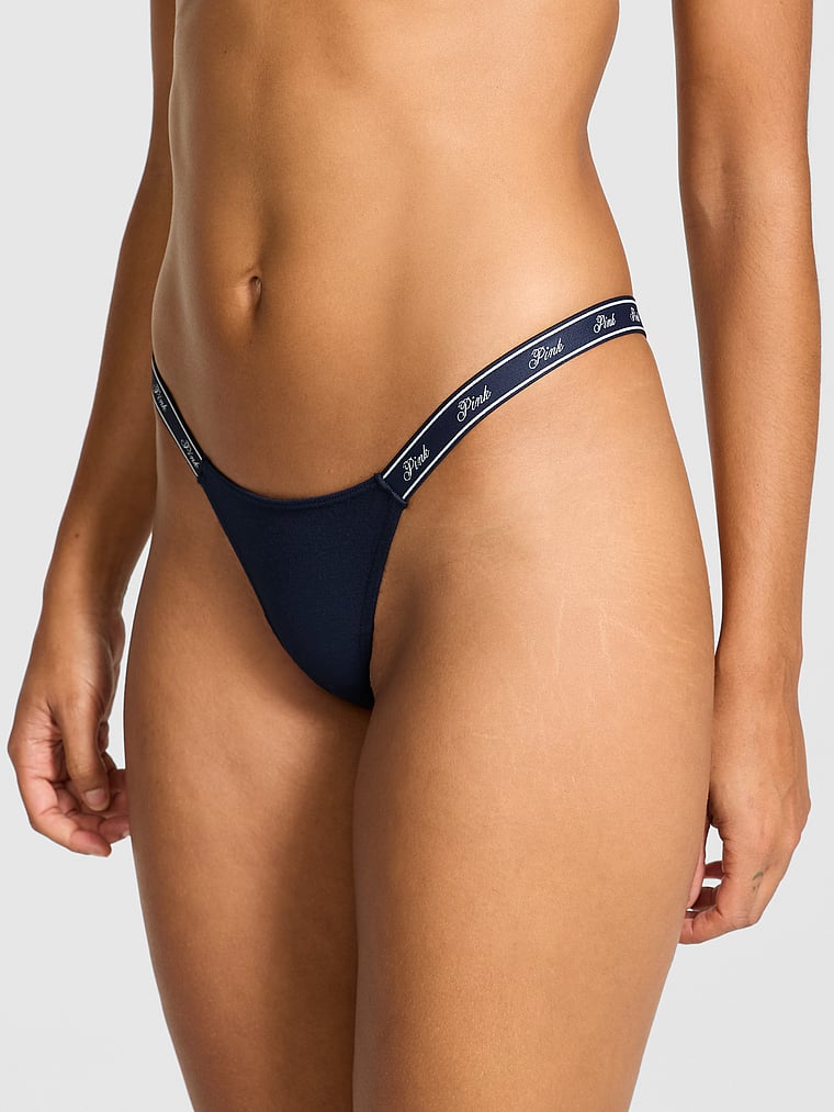 Трусики-Стринги из хлопка с высоким вырезом и логотипом Pink, smooth noir navy
Трусики-Стринги из хлопка с высоким вырезом и логотипом Pink, smooth noir navy