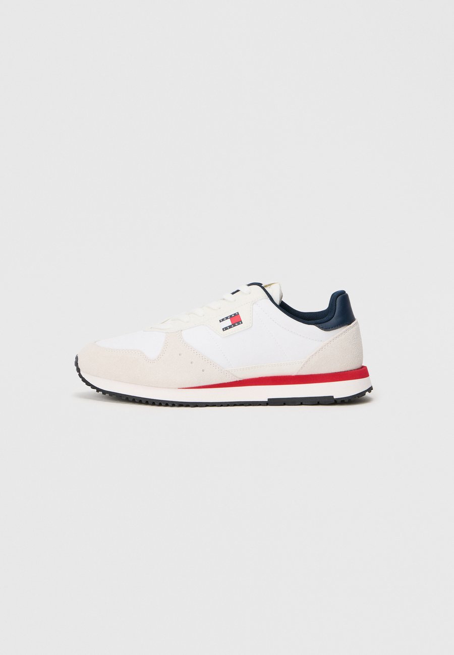 Кроссовки Tommy Jeans TJM EVA RUNNER, White
Кроссовки Tommy Jeans TJM EVA RUNNER, White