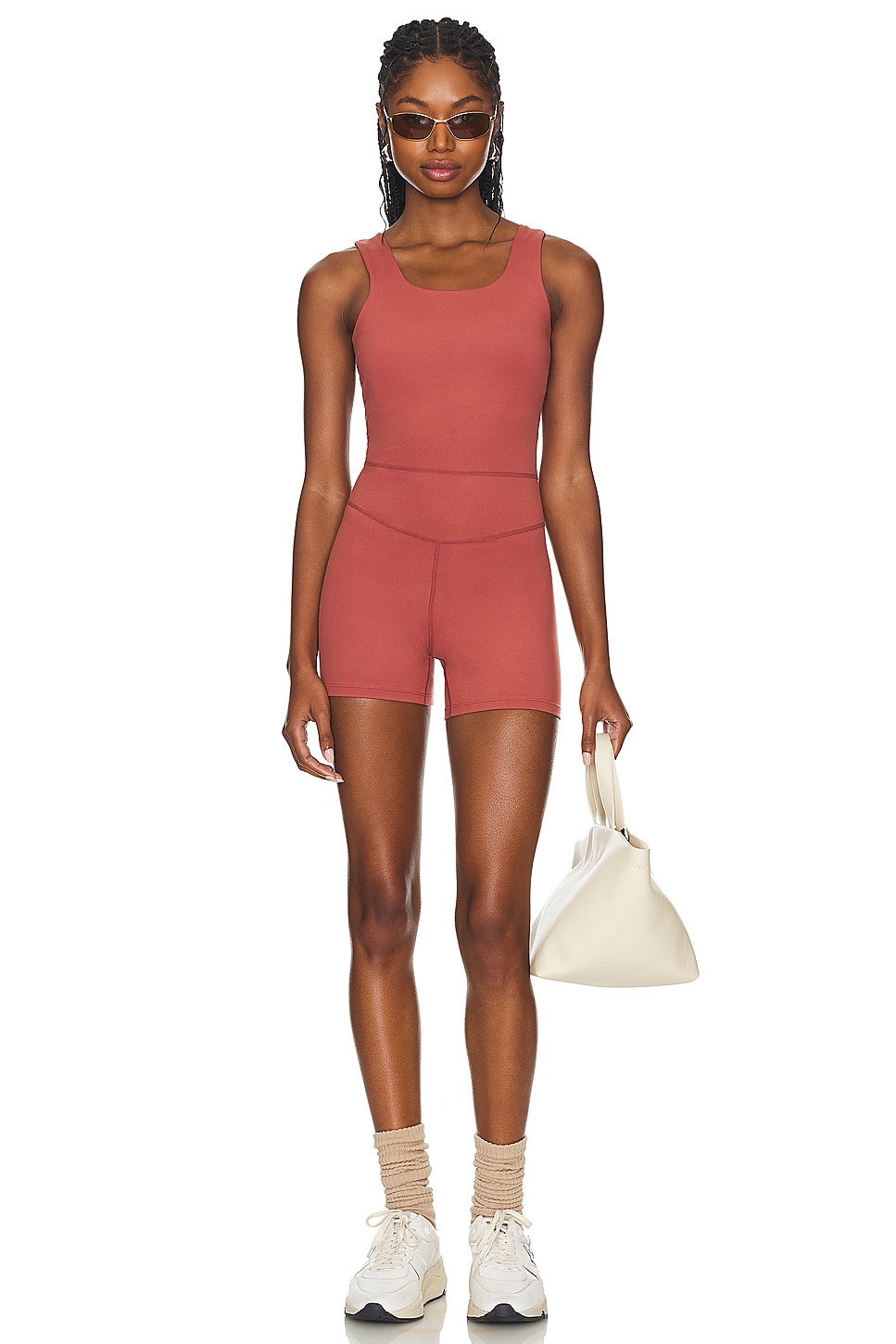 Давайте переместим комбинезон бейтса Varley, цвет apple butter
Давайте переместим комбинезон бейтса Varley, цвет apple butter