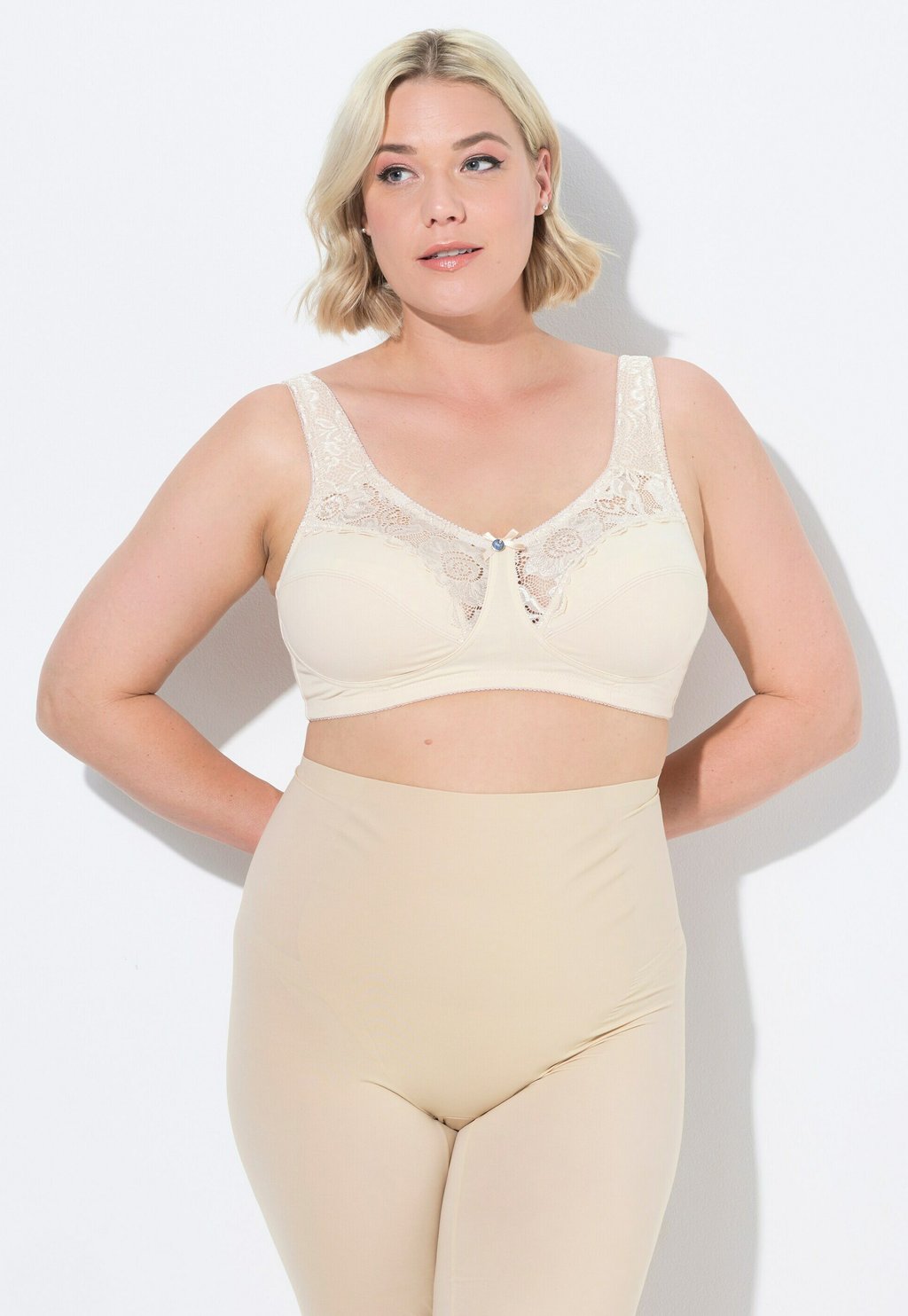 Треугольный бюстгальтер ENTLASTUNGS Ulla Popken, бежевый
Треугольный бюстгальтер ENTLASTUNGS Ulla Popken, бежевый