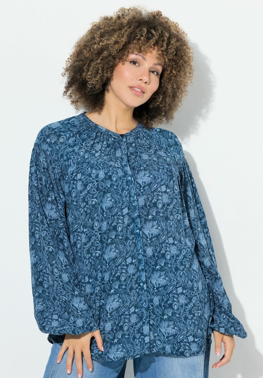 Блуза Ulla Popken Blouse, Ink Blue/Blue
Блуза Ulla Popken Blouse, Ink Blue/Blue