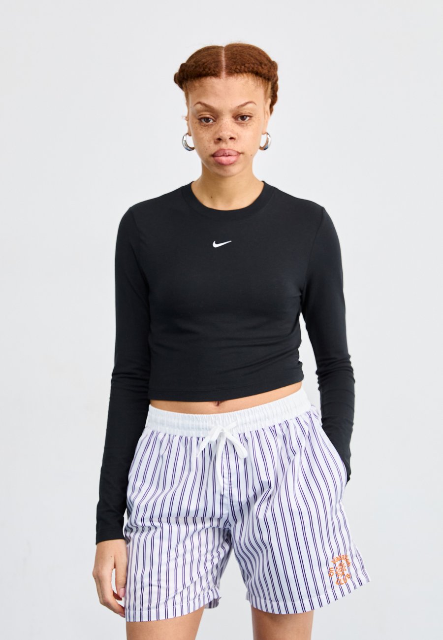 Топ Nike Sportswear Long sleeved top, Black
Топ Nike Sportswear Long sleeved top, Black