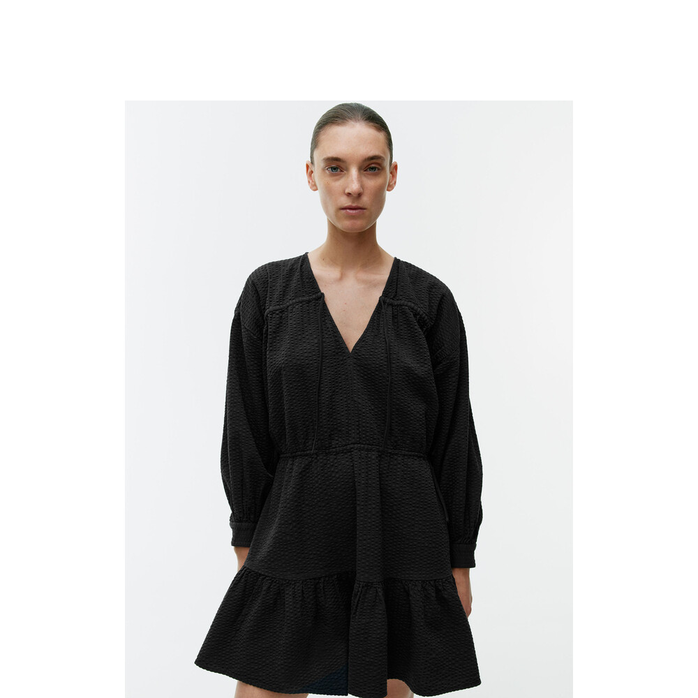 Платье плиссированное Arket с длинными рукавами, черный
Платье плиссированное Arket с длинными рукавами, черный