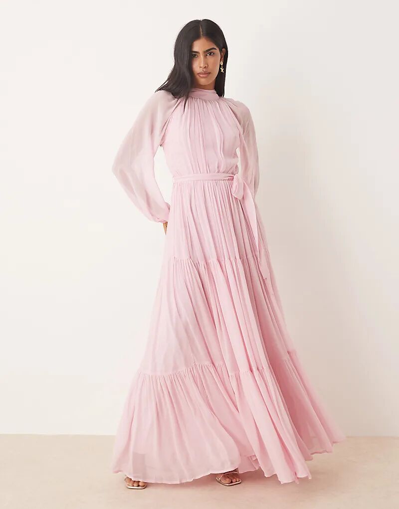 Длинное платье с рукавами-фонариками, кружевом и бисером, пудрово-розового цвета
Длинное платье с рукавами-фонариками, кружевом и бисером, пудрово-розового цвета