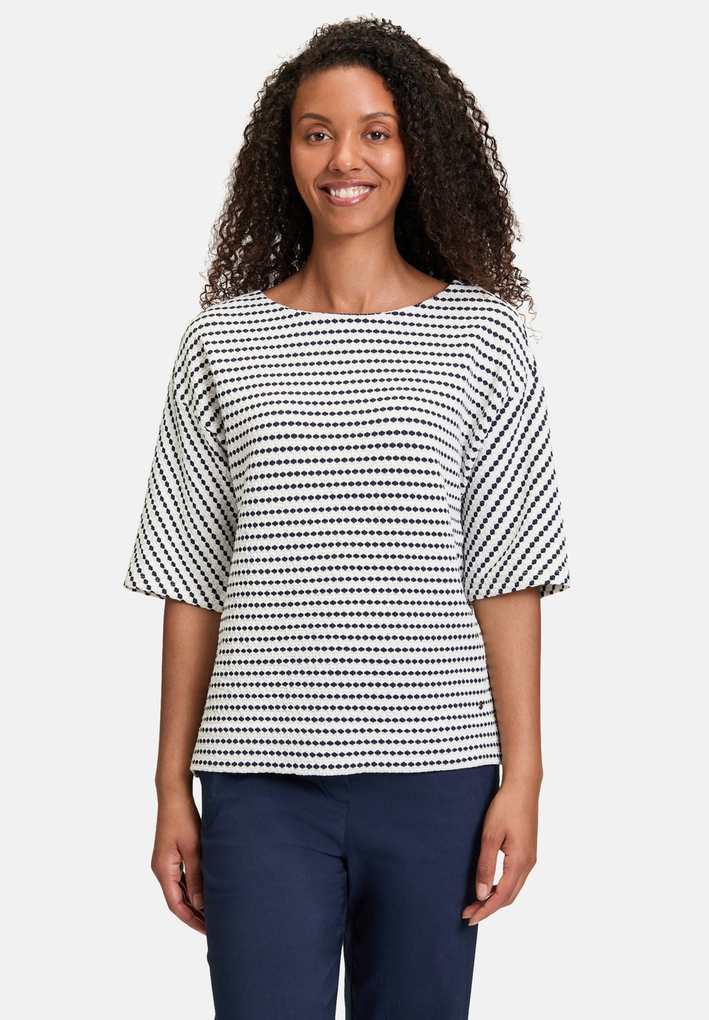 Футболка с принтом Betty & Co, белый
Футболка с принтом Betty & Co, белый