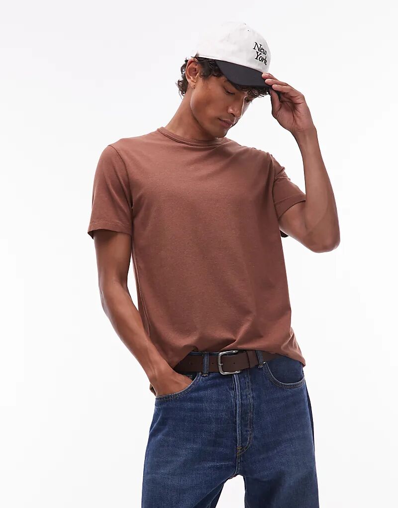 Легкая футболка Topman прямого кроя коричневого цвета
Легкая футболка Topman прямого кроя коричневого цвета