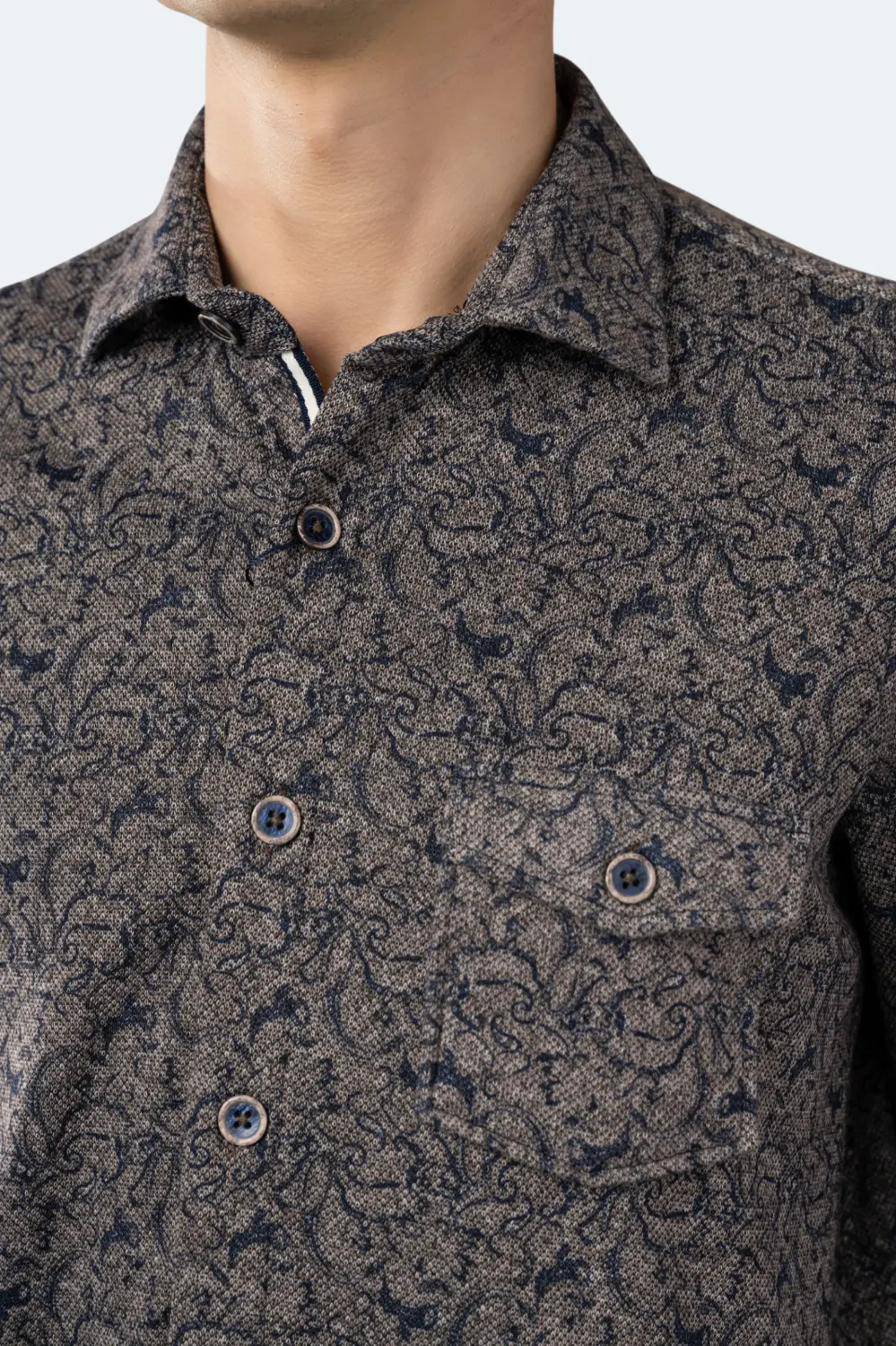 Рубашка из матовой фланели бежевого цвета с темно-синим узором Luchiano Visconti, мультиколор
Рубашка из матовой фланели бежевого цвета с темно-синим узором Luchiano Visconti, мультиколор