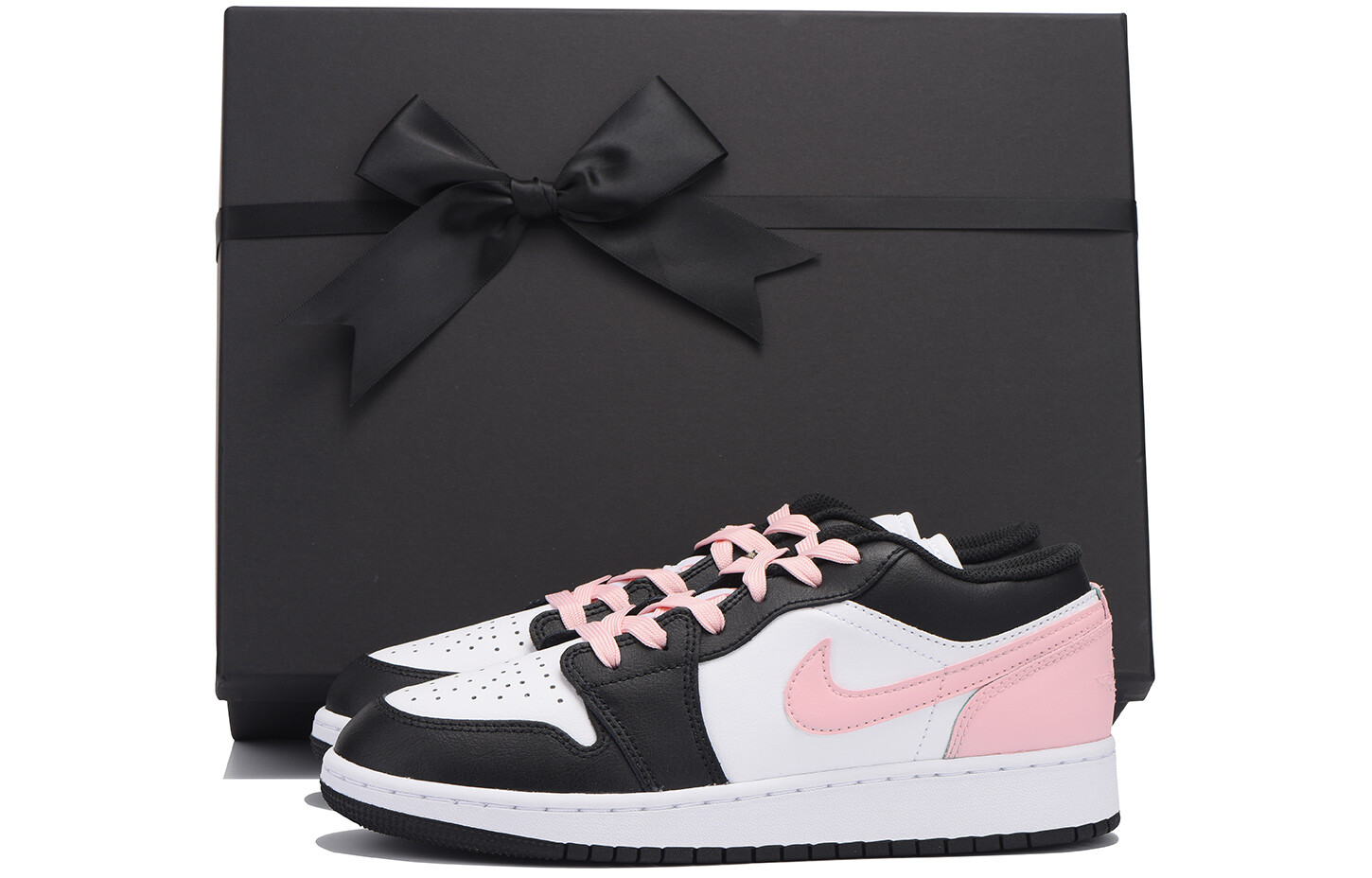 Баскетбольные кроссовки Air 1 Vintage женские с низким верхом, черный/розовый Jordan
Баскетбольные кроссовки Air 1 Vintage женские с низким верхом, черный/розовый Jordan