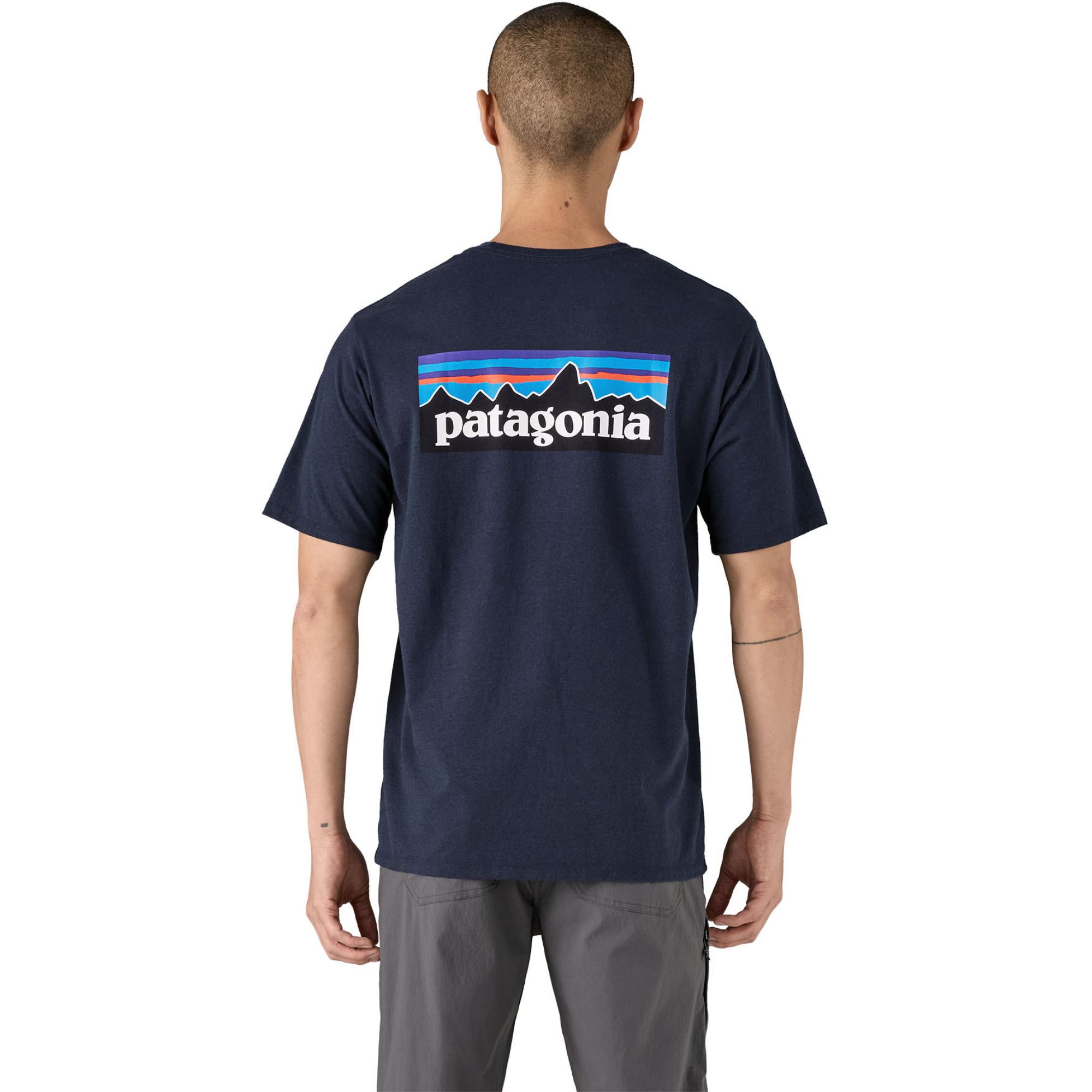 Мужская футболка с логотипом P-6 Responsibili. Patagonia, New Navy, Синий, Мужская футболка с логотипом P-6 Responsibili. Patagonia, New Navy
Мужская футболка с логотипом P-6 Responsibili. Patagonia, New Navy, Синий, Мужская футболка с логотипом P-6 Responsibili. Patagonia, New Navy