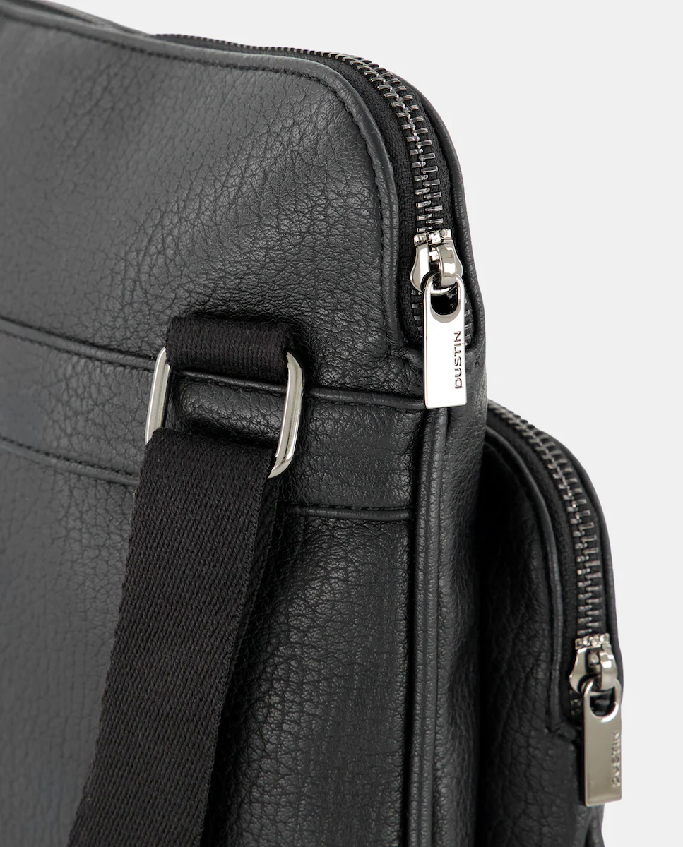 Средняя сумка кросс-боди с гравировкой Dustin, черный
Средняя сумка кросс-боди с гравировкой Dustin, черный