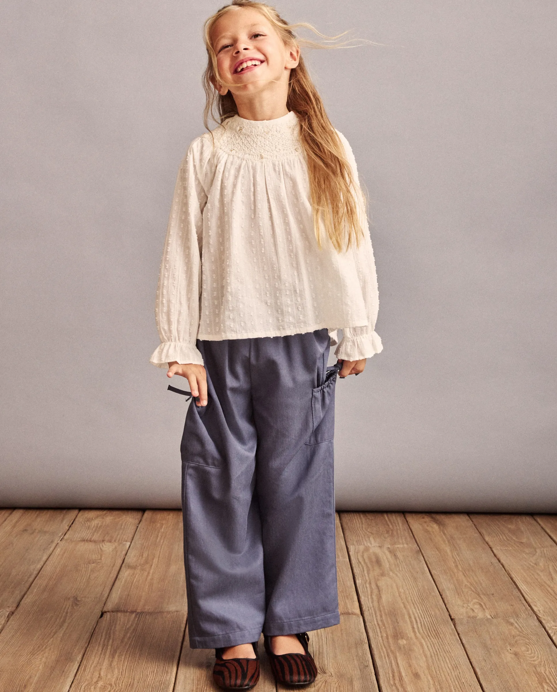 Свободные брюки с карманами и кокеткой для девочки Coconut El Corte Inglés, темно-синий
Свободные брюки с карманами и кокеткой для девочки Coconut El Corte Inglés, темно-синий