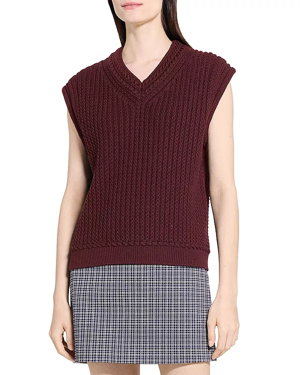 Жилет Theory, красный
Жилет Theory, красный