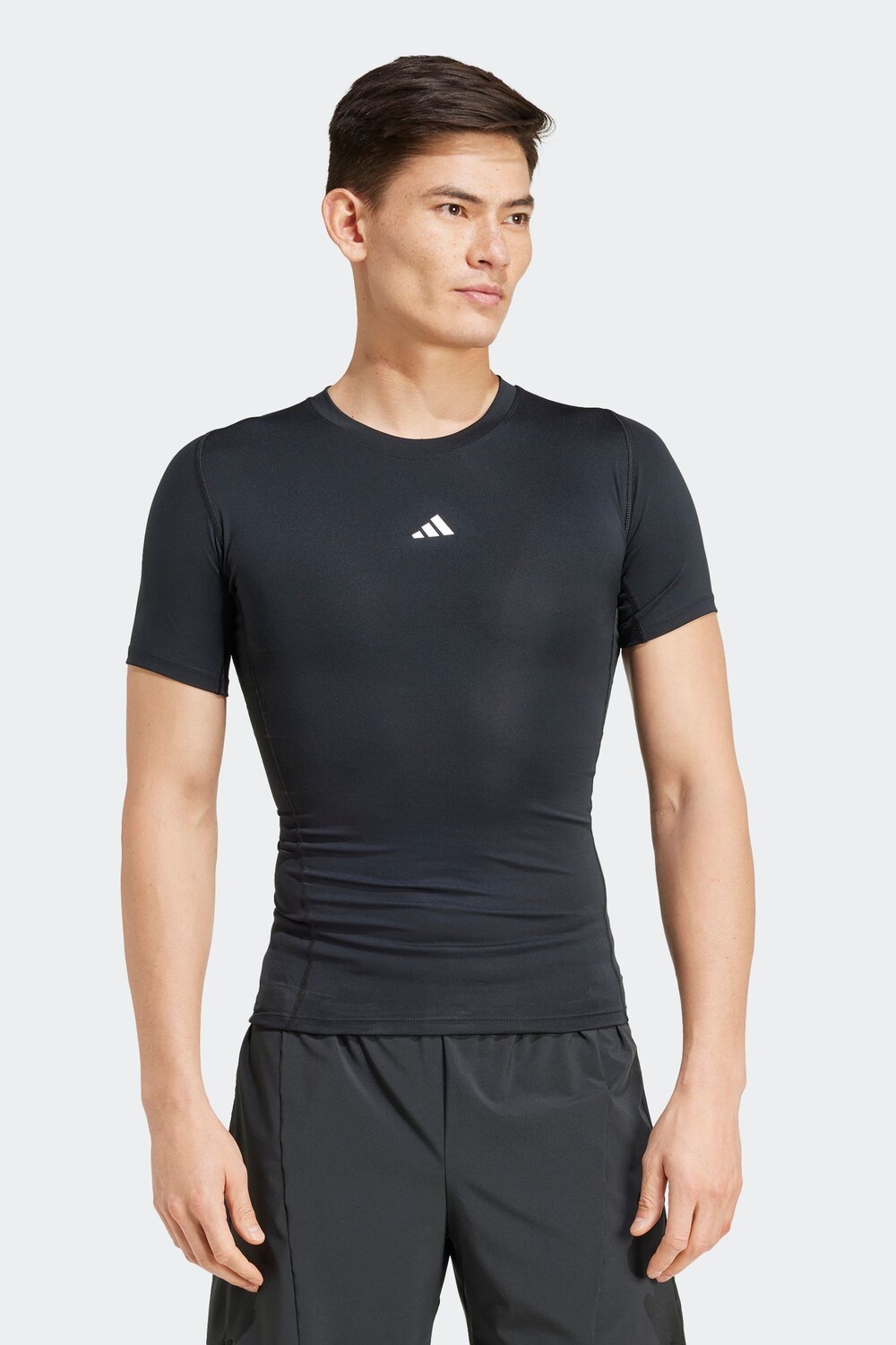 Компрессионная тренировочная футболка Techfit Adidas, черный
Компрессионная тренировочная футболка Techfit Adidas, черный